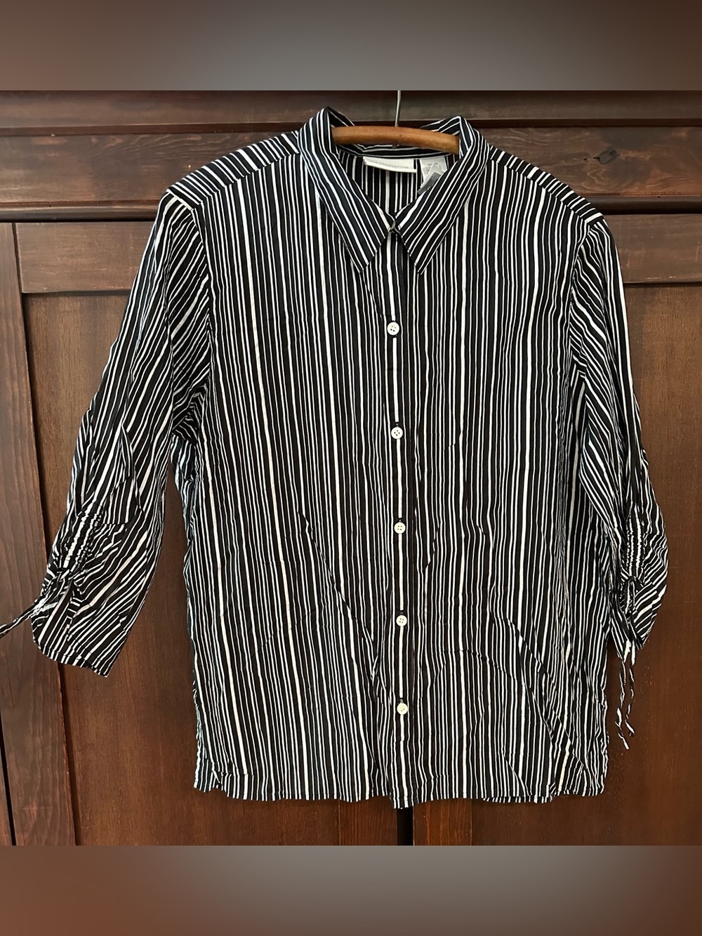 Liz Claiborne • striped button down shirt • unique sincere sleeves • women’s